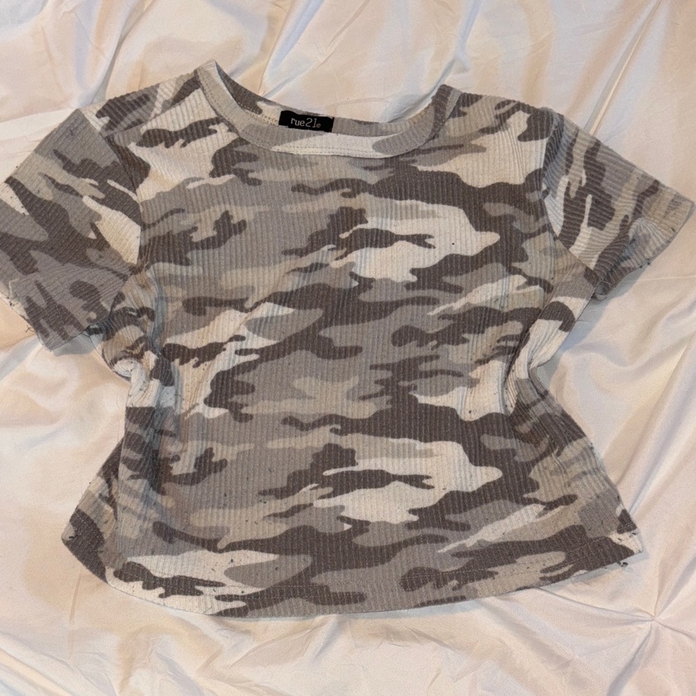 Rue21 Camo Short Sleeve Top - Gray and White